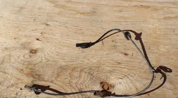 Subaru Outback ABS brake wheel speed sensor 27540AG00