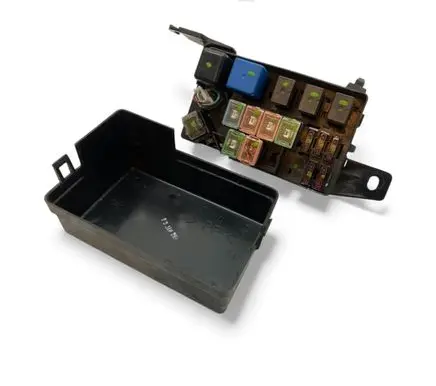 Mitsubishi L200 Fuse module MR309656