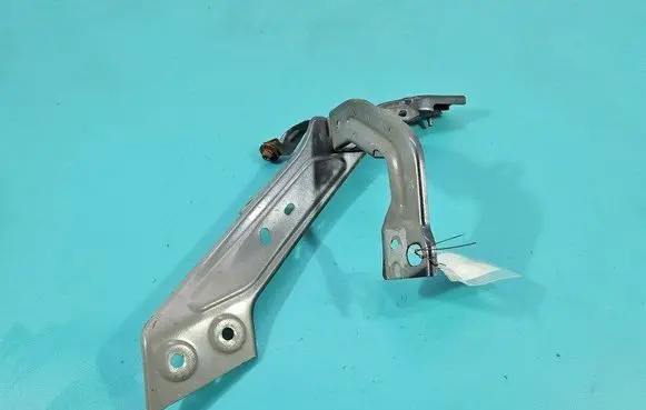 Other engine bay part