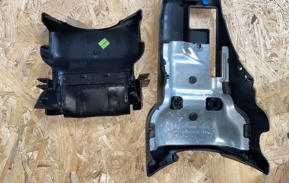 Volvo V50 Steering wheel column trim 30680134 3865