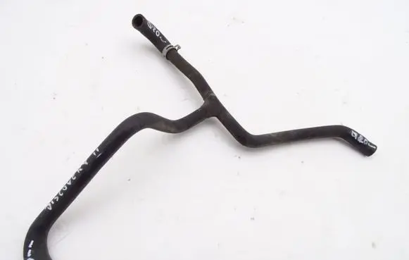 Land Rover Discovery Engine coolant pipe/hose
