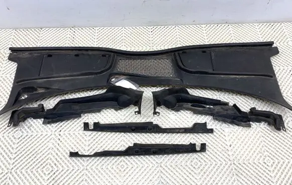 Audi A4 S4 B9 8W Wiper trim 8W1819403