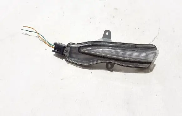 Mazda CX-3 Mirror indicator light D10E69182