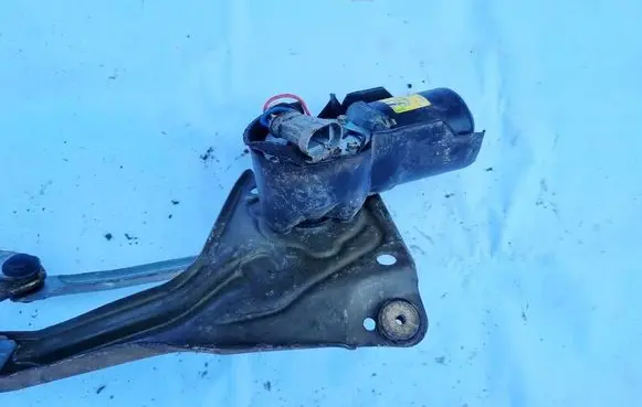 Renault Megane I Wiper motor