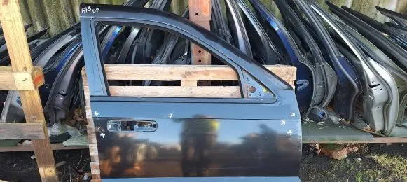 Jeep Grand Cherokee (WK) Front door