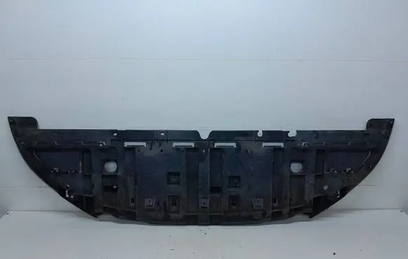 Renault Captur Front bumper skid plate/under tray 620920067R