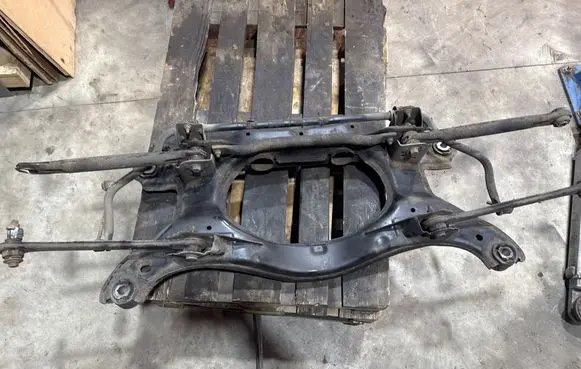 Land Rover Evoque I Rear subframe BJ323C156 BJ323C156AC LR096550