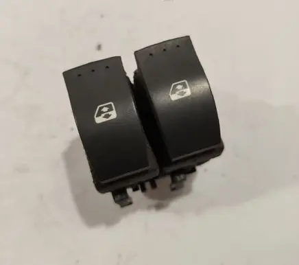 Renault Laguna II Electric window control switch 015085A