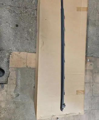 Ford Mustang VI Front door rubber seal C757E