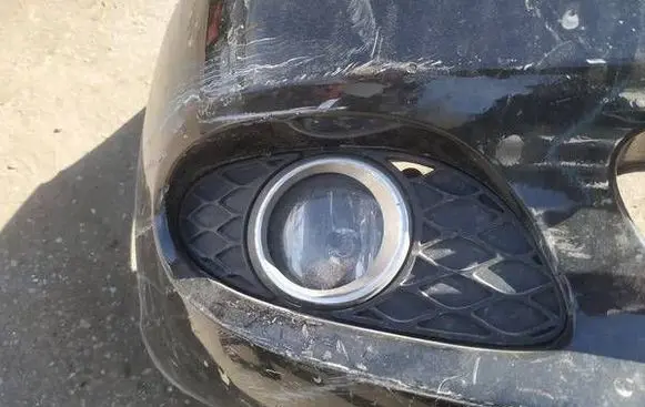 Mercedes-Benz CLS C219 Front bumper lower grill