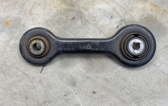 Ford Mustang VI Rear upper control arm/wishbone FR3C5A972AC