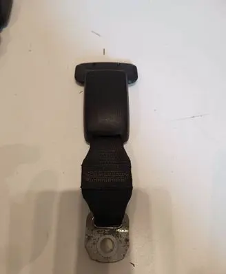 Peugeot 107 Rear seatbelt buckle E034501 B480