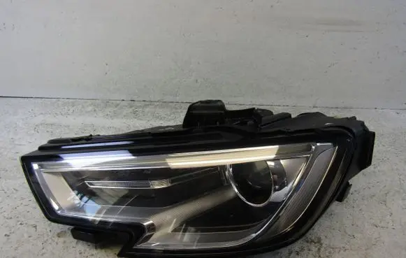 Audi A3 S3 8V Headlight/headlamp 8V0941005E