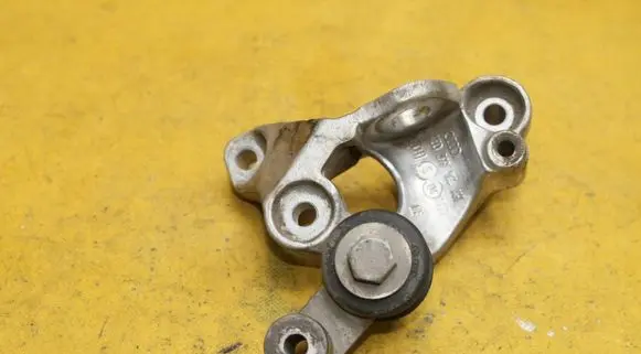 Audi A8 S8 D3 4E Gearbox mounting bracket 4E0399114AH