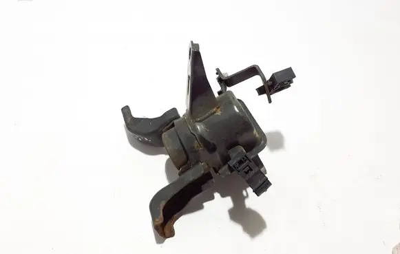 Toyota Auris E180 Engine mount bracket 123050T160