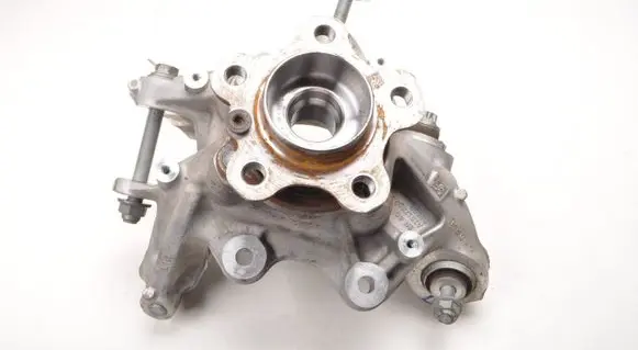 BMW 5 G60 G61 Rear wheel hub spindle/knuckle 6898363