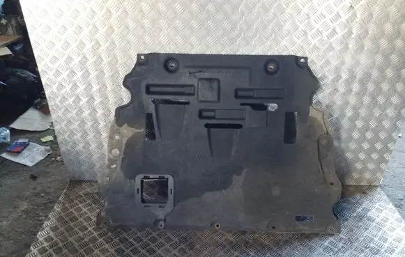 Engine splash shield/under tray