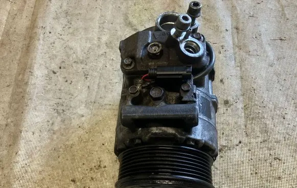 Mercedes-Benz E W211 Air conditioning (A/C) compressor (pump)