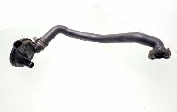 Volkswagen PASSAT B4 Breather hose/pipe 028129101D