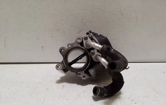 Volkswagen PASSAT B8 Throttle valve 04L128059AA 04L128063AA 04L121058AM