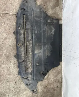 Audi Q5 SQ5 Engine splash shield/under tray 8D0863821B 8R0863821B 8R0863821C