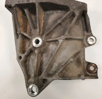 Chevrolet Tahoe Engine mount bracket 12554026