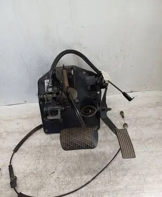 Mercedes-Benz Vaneo W414 Pedal assembly A1682904001 1799726 400400Q
