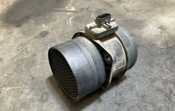 Volkswagen PASSAT B7 Mass air flow meter 03L906461A 0281002956 291047450