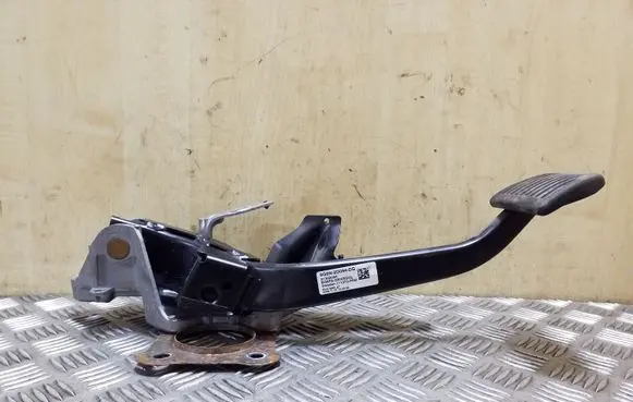 Volvo XC60 Brake pedal 8G9N2D094DG 31302094