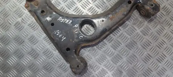 Opel Astra H Front lower control arm/wishbone