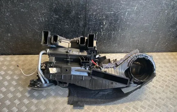 Mercedes-Benz E W213 Interior heater climate box assembly housing A2388304300