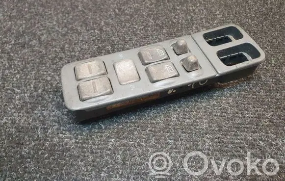 Volvo S40, V40 Electric window control switch 30815230