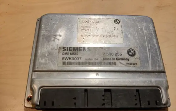 BMW 5 E39 Engine control unit/module ECU 7500255