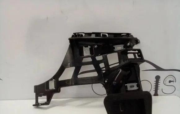 Mercedes-Benz E W214 Front bumper mounting bracket A2148858601 A2148808603