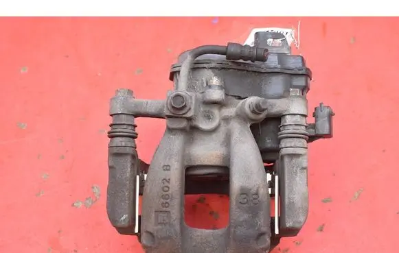 Opel Insignia A Rear brake caliper 