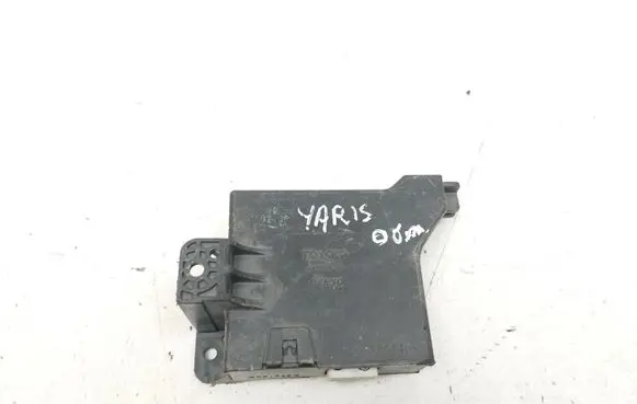 Toyota Yaris Air conditioning/heating control unit 886500D170 MB1776001802