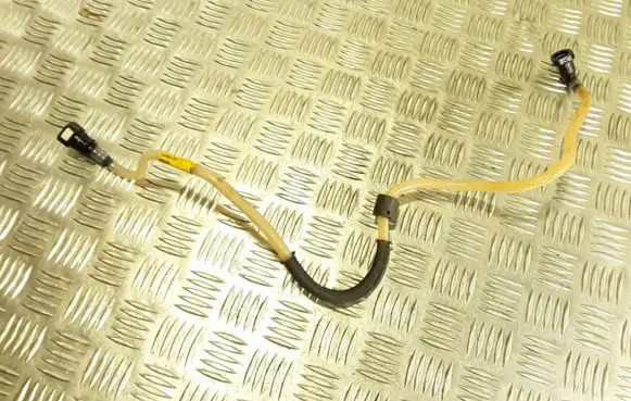 Renault Captur Fuel line pipe 164468215R