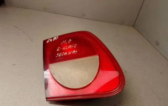 Mercedes-Benz E W210 Tailgate rear/tail lights A2108200964