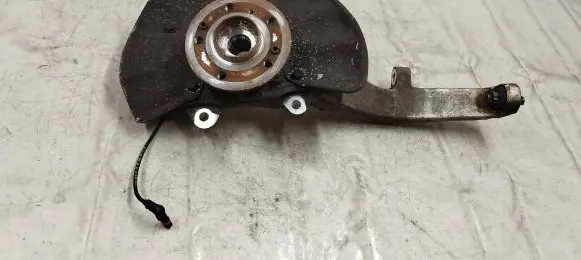 Front wheel hub