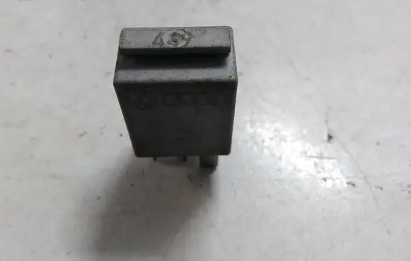Volkswagen Golf V Other relay 1K0951253
