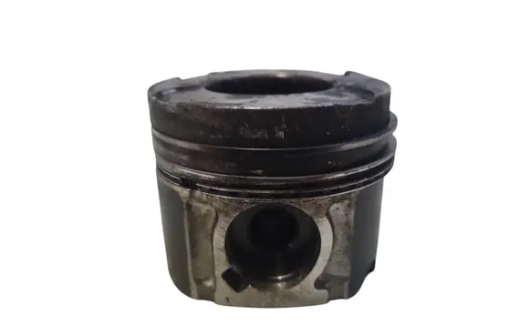 Opel Astra H Piston 