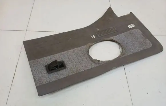 Nissan Serena Other rear door trim element