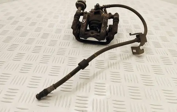 Opel Zafira C Rear brake caliper