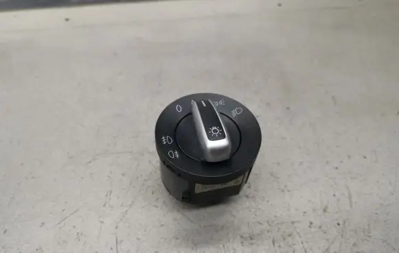 Volkswagen PASSAT CC Light switch 3C8941431A