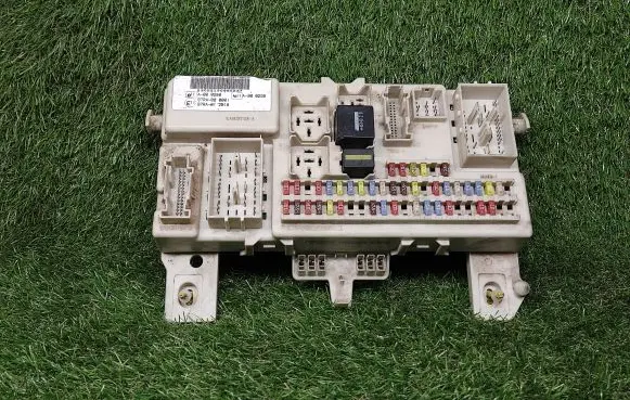 Ford Focus Power management control unit 4M5T14A073BF