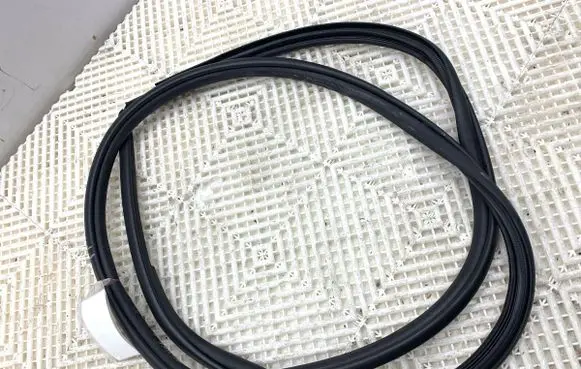 Toyota Yaris Cross Rubber seal front door (on door)