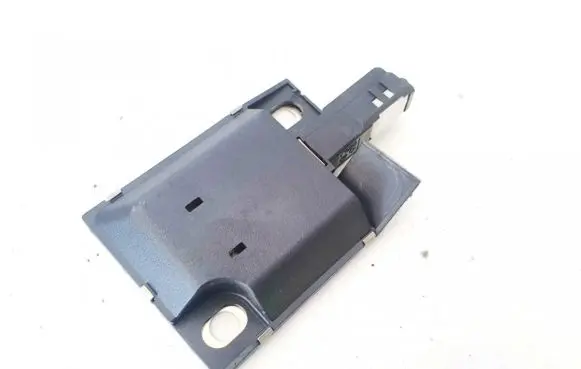 Mercedes-Benz A W169 Antenna control unit a2118203375 05w17q3