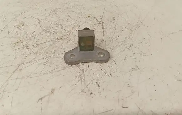 Nissan Qashqai Airbag deployment crash/impact sensor