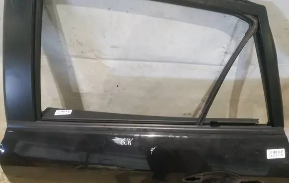 Mazda 3 II Rear door glass trim molding