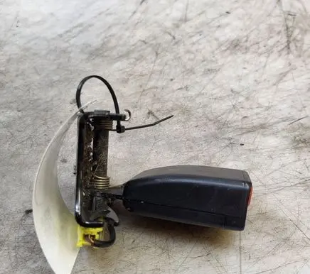 Volvo V60 Rear seatbelt buckle 31250659 20120103